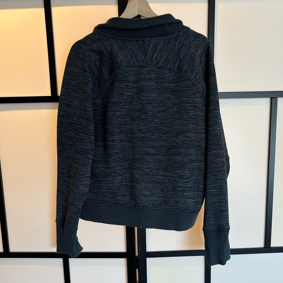 Athleta Altitude 1/2 zip sweatshirt. Gray. Women’s Medium - Picture 6 of 15